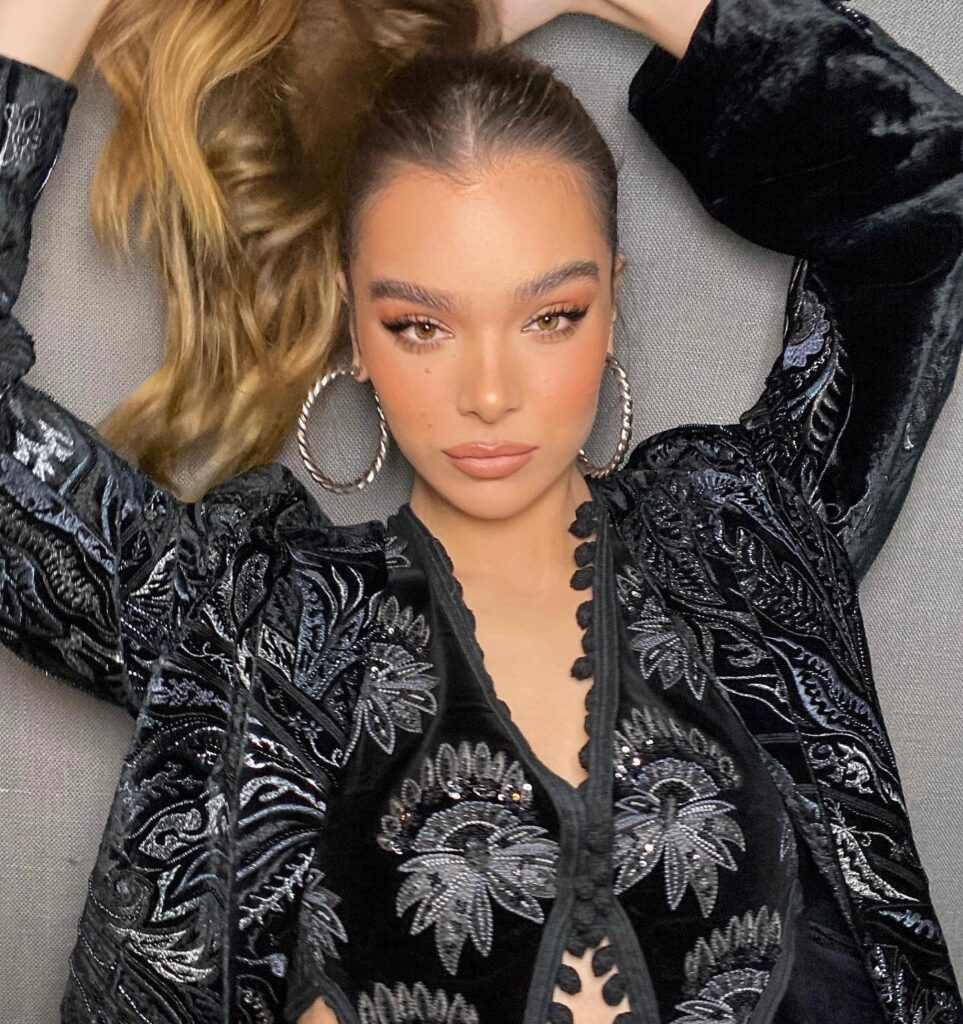 Hailee Steinfeld Biography, Age, Career, Net Worth & Facts 2026
