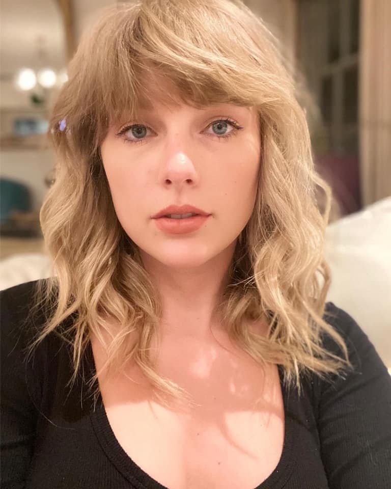 Taylor Swift Biography, Age, Net Worth & Career Facts 2026