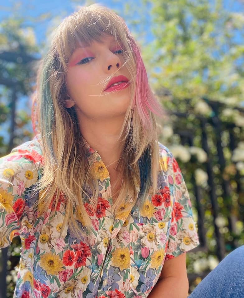 Taylor Swift Biography, Age, Net Worth & Career Facts 2026