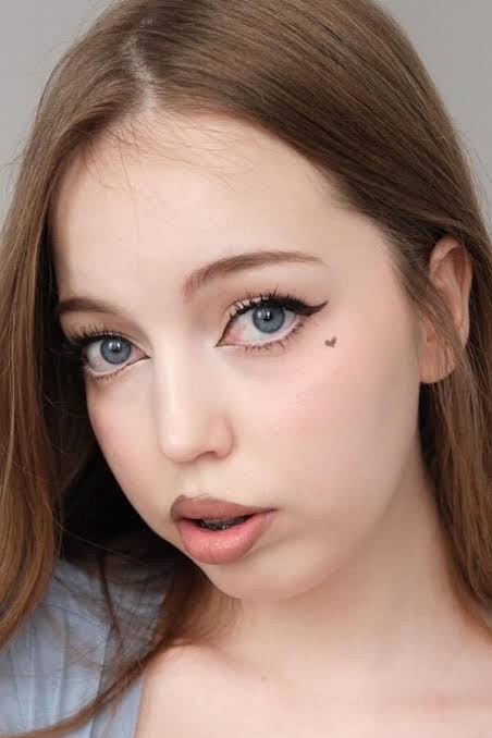 Who Is Jenny Kitty? Bio, Age, Net Worth & Career 2026