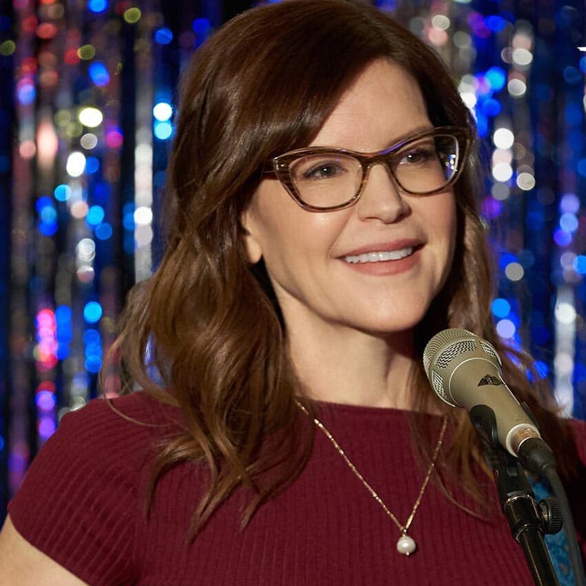 Lisa Loeb Biography, Singer, Career, Net Worth & Life 2026
